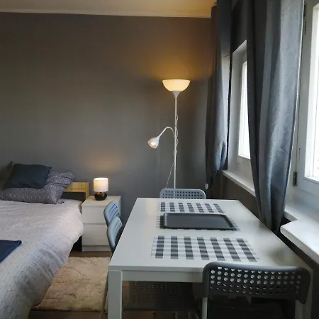 Self Check-in Targi Lotnisko Parking B Apartment